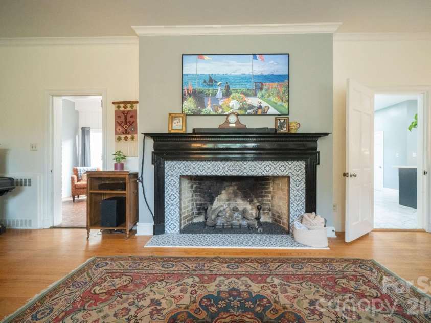 11 Kings Mountain Street, York, SC 29745.  MLS# CAR4408114, YatesRealty ID 43069. 