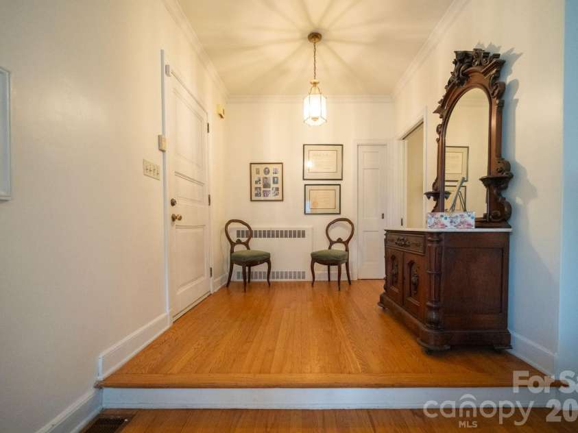 11 Kings Mountain Street, York, SC 29745.  MLS# CAR4408114, YatesRealty ID 43069. 
