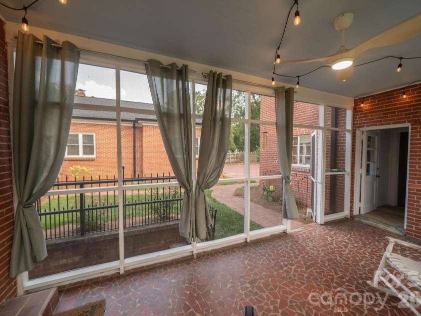 11 Kings Mountain Street, York, SC 29745.  MLS# CAR4408114, YatesRealty ID 43069. 