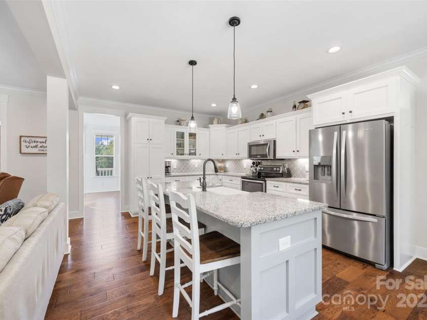 1715 Hopewell Road, Rock Hill, SC 29730.  MLS# CAR4310863, YatesRealty ID 4307. Ample cabinets and counter space.