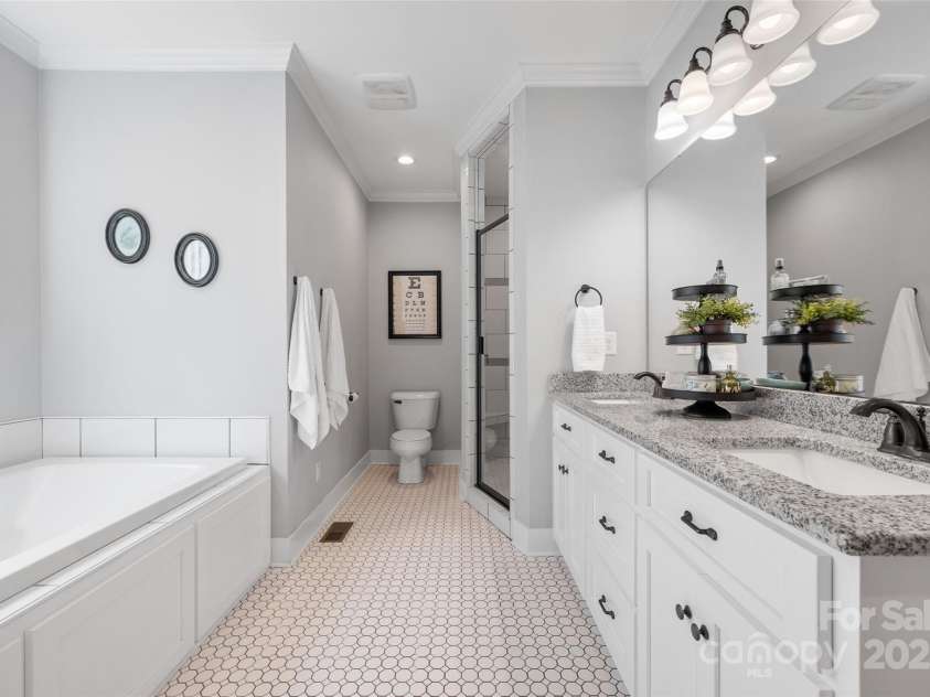 1715 Hopewell Road, Rock Hill, SC 29730.  MLS# CAR4310863, YatesRealty ID 4307. Spa-like bathroom.