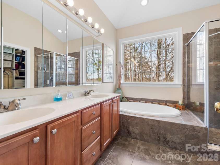 5 Timber Moss Drive, Asheville, NC 28804.  MLS# CAR4352961, YatesRealty ID 4307. 