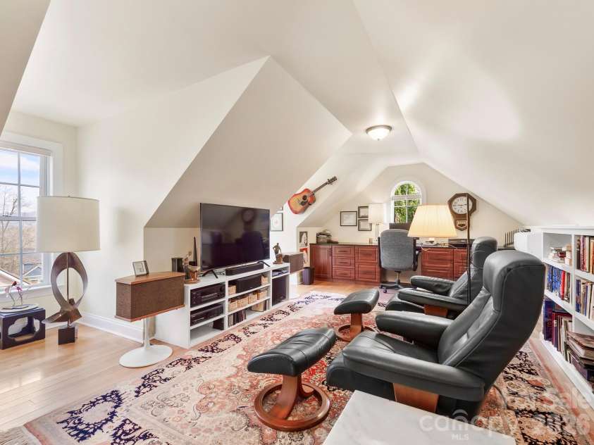 5 Timber Moss Drive, Asheville, NC 28804.  MLS# CAR4352961, YatesRealty ID 4307. 