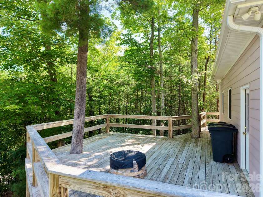 5 Timber Moss Drive, Asheville, NC 28804.  MLS# CAR4352961, YatesRealty ID 4307. 