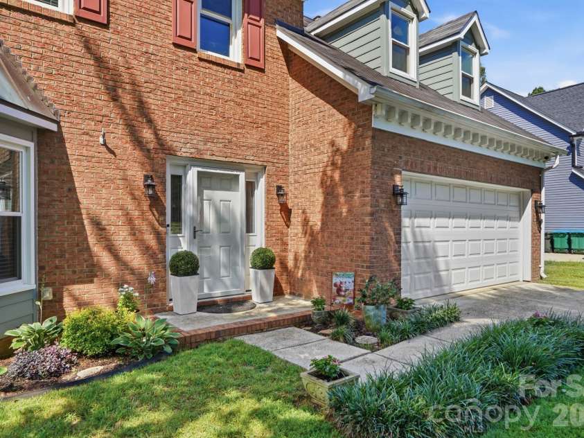 13315 Kintyre Court, Matthews, NC 28105.  MLS# CAR4409441, YatesRealty ID 43070. 