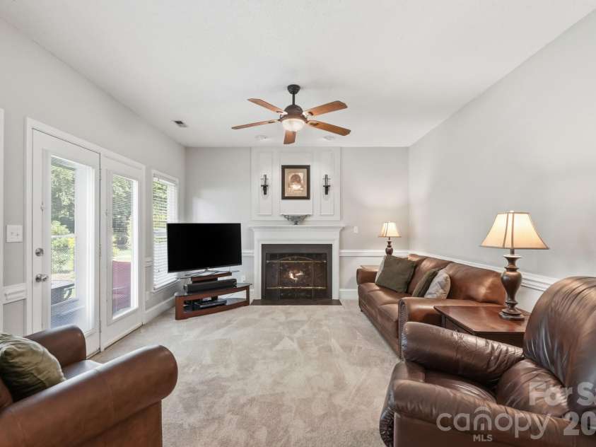 13315 Kintyre Court, Matthews, NC 28105.  MLS# CAR4409441, YatesRealty ID 43070. 