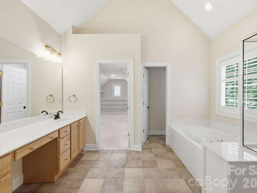 12106 Kane Alexander Drive, Huntersville, NC 28078.  MLS# CAR4405055, YatesRealty ID 43074. 
