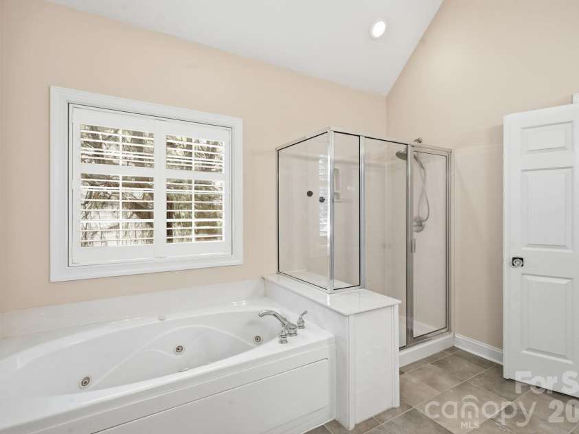12106 Kane Alexander Drive, Huntersville, NC 28078.  MLS# CAR4405055, YatesRealty ID 43074. 
