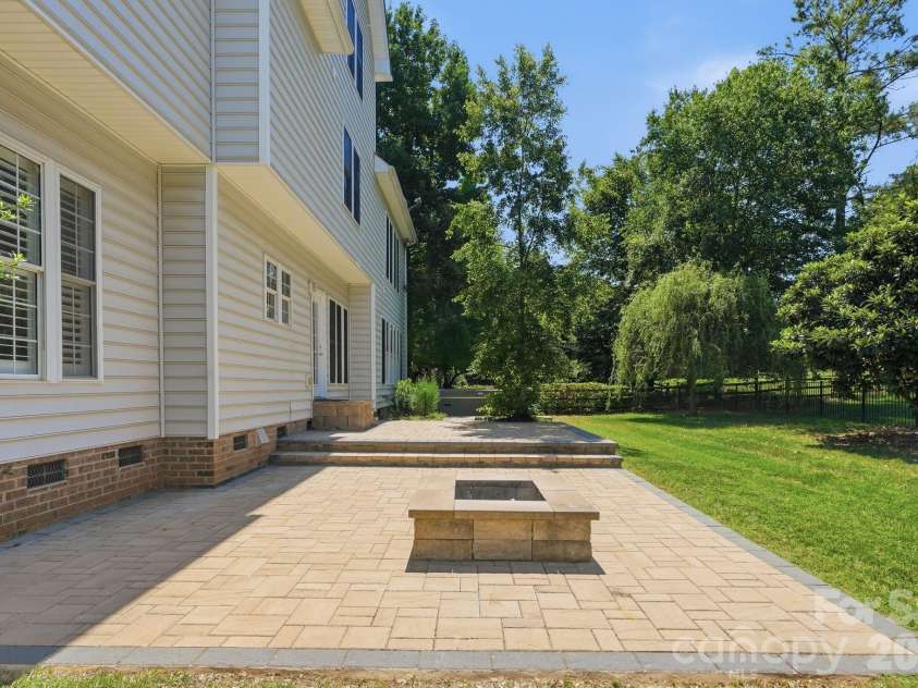 12106 Kane Alexander Drive, Huntersville, NC 28078.  MLS# CAR4405055, YatesRealty ID 43074. 