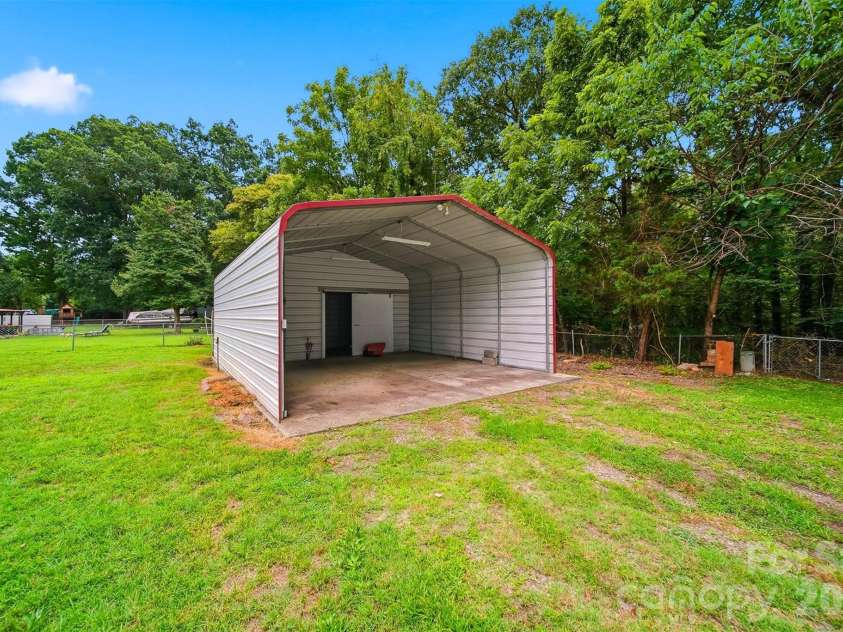 459 Swanson Drive, Lenoir, NC 28645.  MLS# CAR4407208, YatesRealty ID 43076. 