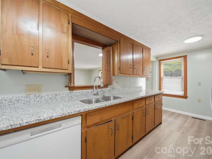 459 Swanson Drive, Lenoir, NC 28645.  MLS# CAR4407208, YatesRealty ID 43076. 