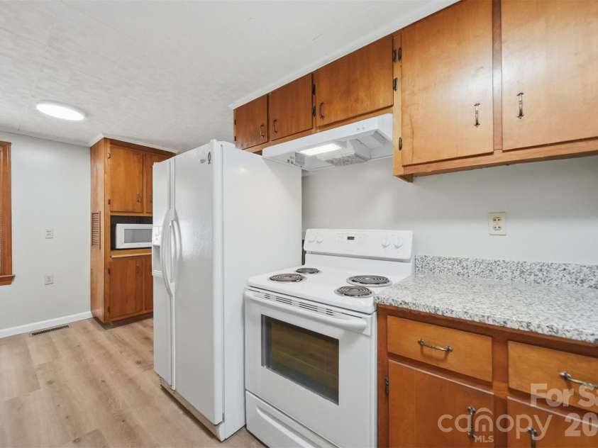 459 Swanson Drive, Lenoir, NC 28645.  MLS# CAR4407208, YatesRealty ID 43076. 