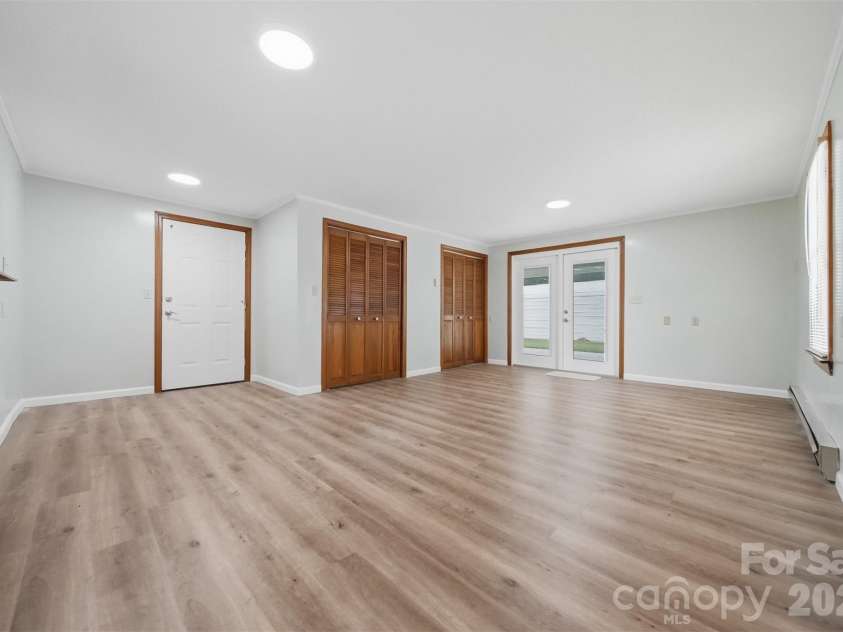 459 Swanson Drive, Lenoir, NC 28645.  MLS# CAR4407208, YatesRealty ID 43076. 