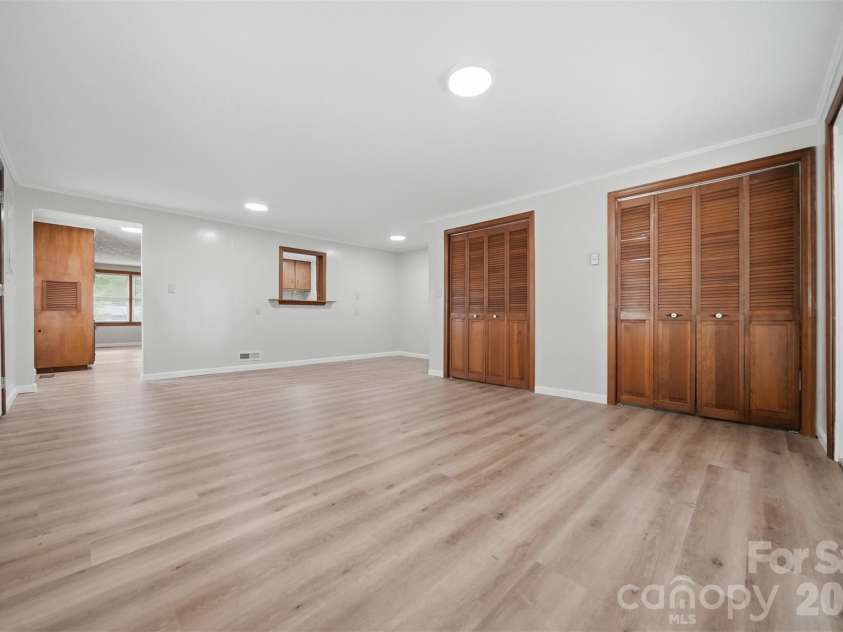 459 Swanson Drive, Lenoir, NC 28645.  MLS# CAR4407208, YatesRealty ID 43076. 