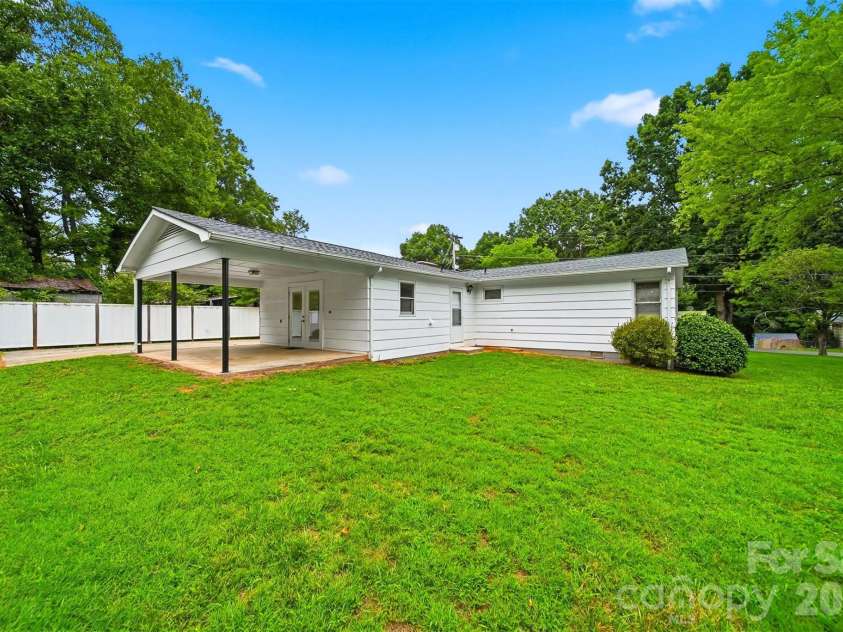 459 Swanson Drive, Lenoir, NC 28645.  MLS# CAR4407208, YatesRealty ID 43076. 
