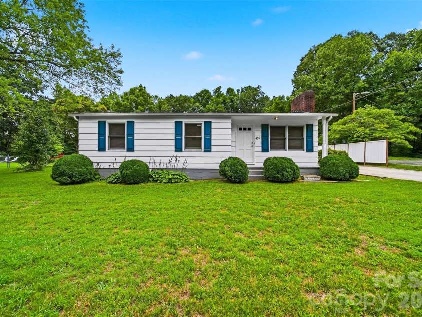459 Swanson Drive, Lenoir, NC 28645.  MLS# CAR4407208, YatesRealty ID 43076. 