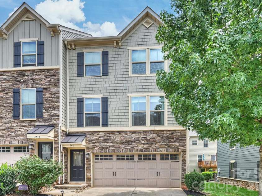 1940 Catkin Lane, Charlotte, NC 28205.  MLS# CAR4411056, YatesRealty ID 43077. 