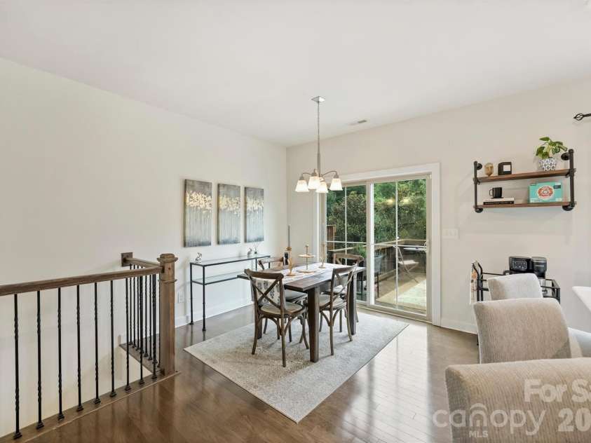 1940 Catkin Lane, Charlotte, NC 28205.  MLS# CAR4411056, YatesRealty ID 43077. 
