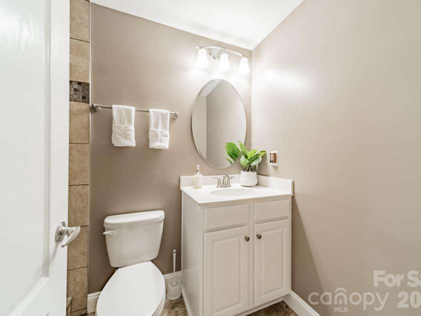 10003 Blue Stream Lane, Indian Trail, NC 28079.  MLS# CAR4408302, YatesRealty ID 43078. Basement full bath