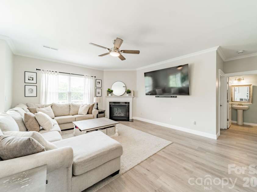 10003 Blue Stream Lane, Indian Trail, NC 28079.  MLS# CAR4408302, YatesRealty ID 43078. Living Room