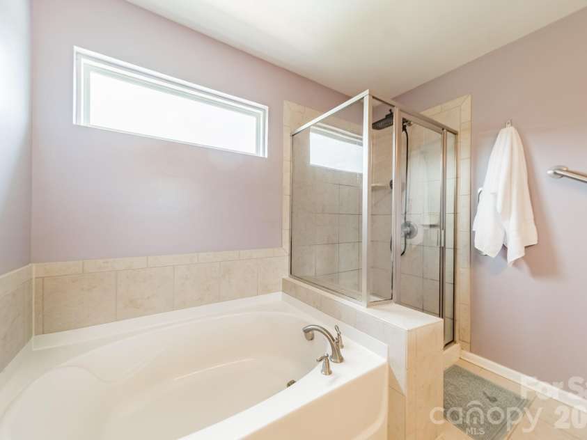 10003 Blue Stream Lane, Indian Trail, NC 28079.  MLS# CAR4408302, YatesRealty ID 43078. Primary Bathroom