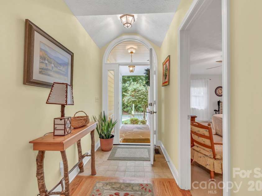 230 Carriage Summitt Way, Hendersonville, NC 28791.  MLS# CAR4408861, YatesRealty ID 43079. 