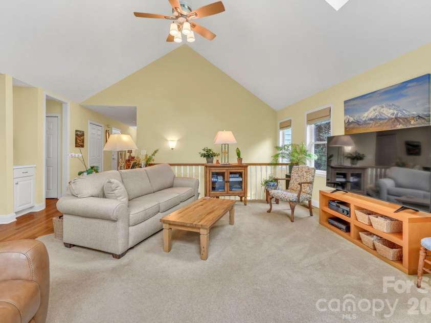 230 Carriage Summitt Way, Hendersonville, NC 28791.  MLS# CAR4408861, YatesRealty ID 43079. 
