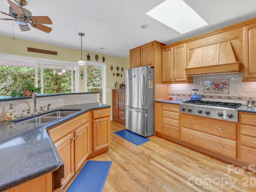 230 Carriage Summitt Way, Hendersonville, NC 28791.  MLS# CAR4408861, YatesRealty ID 43079. 