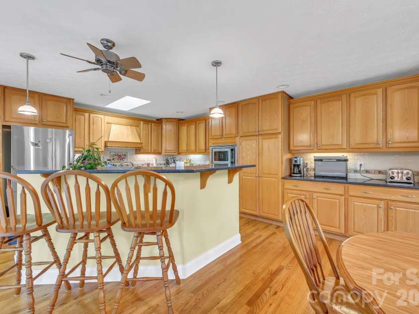 230 Carriage Summitt Way, Hendersonville, NC 28791.  MLS# CAR4408861, YatesRealty ID 43079. 