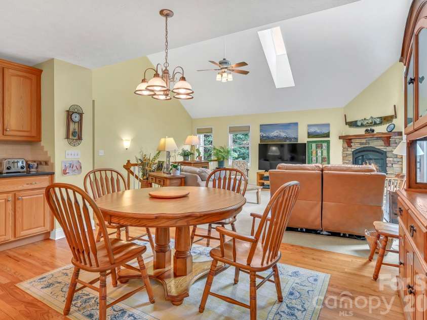 230 Carriage Summitt Way, Hendersonville, NC 28791.  MLS# CAR4408861, YatesRealty ID 43079. 