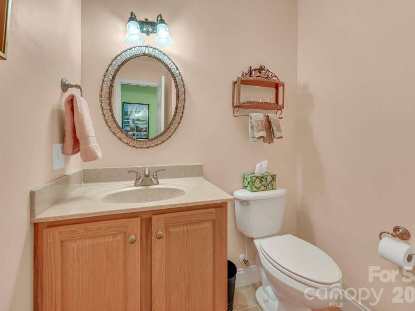 230 Carriage Summitt Way, Hendersonville, NC 28791.  MLS# CAR4408861, YatesRealty ID 43079. 