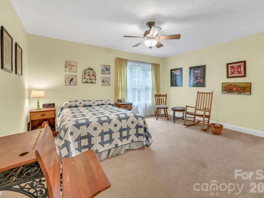 230 Carriage Summitt Way, Hendersonville, NC 28791.  MLS# CAR4408861, YatesRealty ID 43079. 