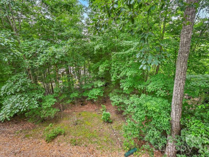 230 Carriage Summitt Way, Hendersonville, NC 28791.  MLS# CAR4408861, YatesRealty ID 43079. 