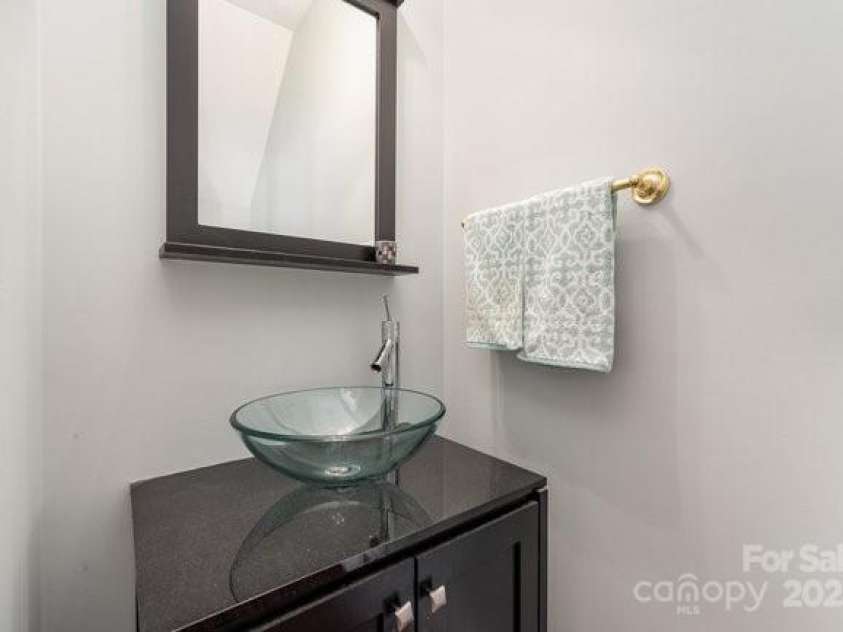 10802 Tradition View Drive, Charlotte, NC 28269.  MLS# CAR4234675, YatesRealty ID 4308. 