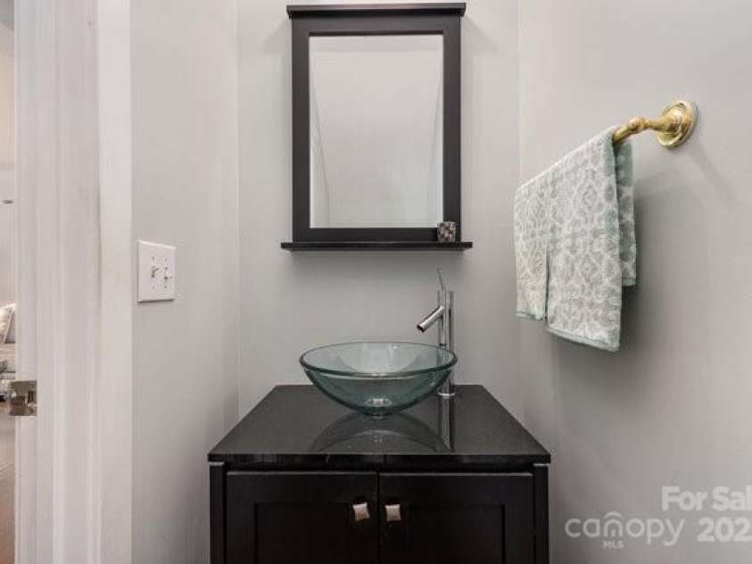 10802 Tradition View Drive, Charlotte, NC 28269.  MLS# CAR4234675, YatesRealty ID 4308. 