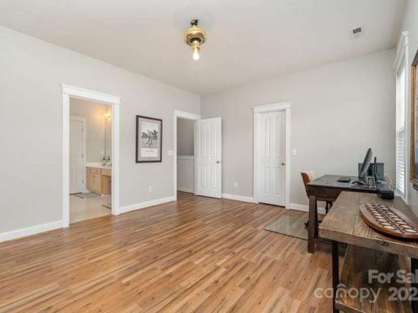 10802 Tradition View Drive, Charlotte, NC 28269.  MLS# CAR4234675, YatesRealty ID 4308. 