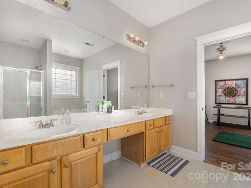 10802 Tradition View Drive, Charlotte, NC 28269.  MLS# CAR4234675, YatesRealty ID 4308. 