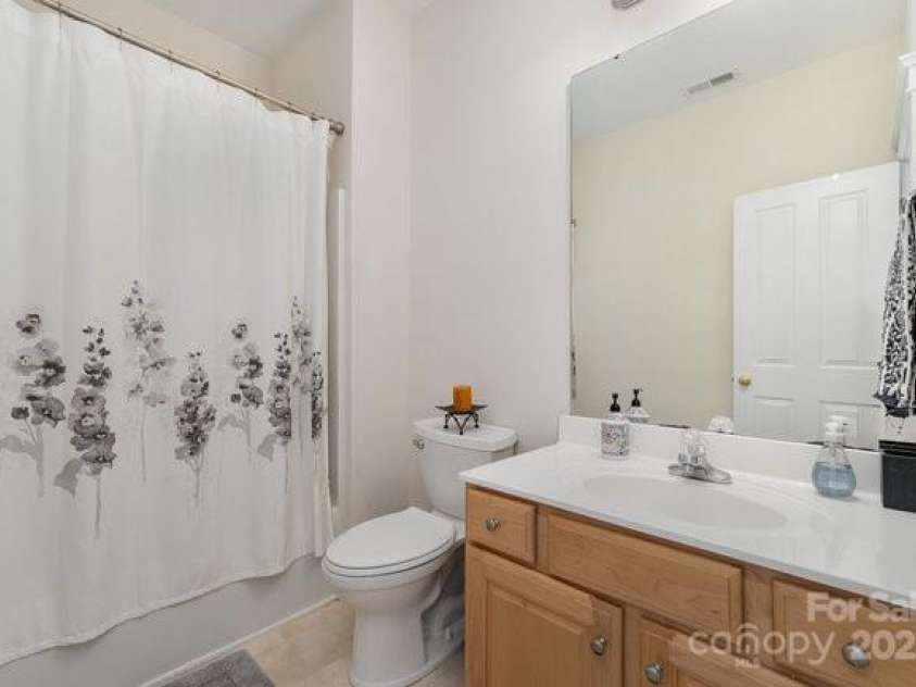 10802 Tradition View Drive, Charlotte, NC 28269.  MLS# CAR4234675, YatesRealty ID 4308. 