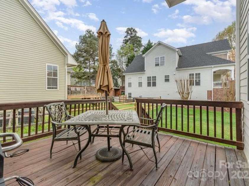 10802 Tradition View Drive, Charlotte, NC 28269.  MLS# CAR4234675, YatesRealty ID 4308. 
