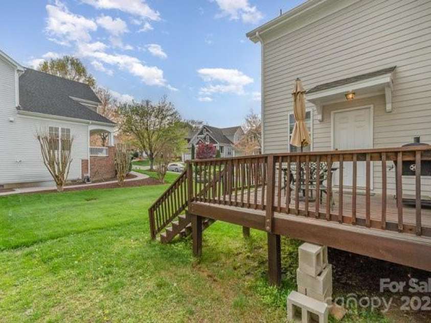 10802 Tradition View Drive, Charlotte, NC 28269.  MLS# CAR4234675, YatesRealty ID 4308. 