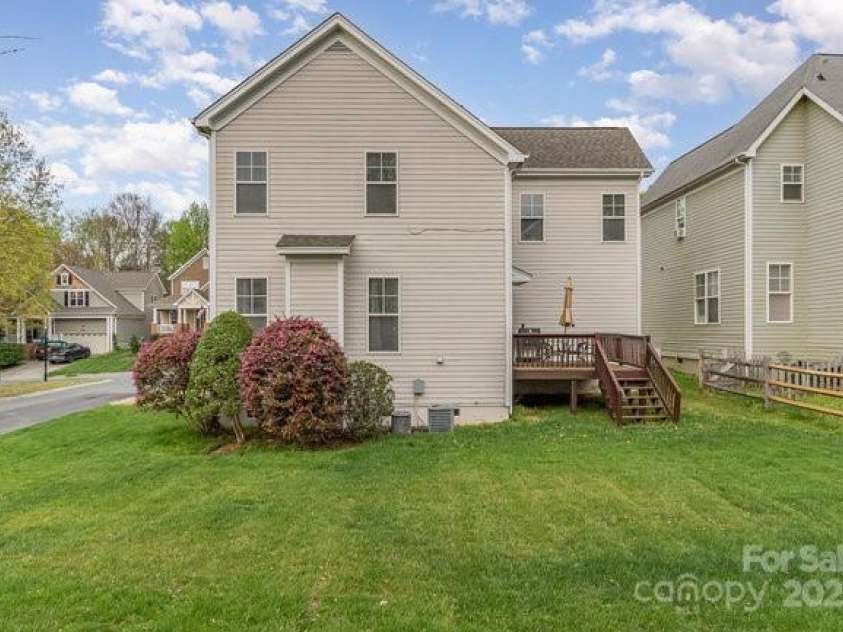 10802 Tradition View Drive, Charlotte, NC 28269.  MLS# CAR4234675, YatesRealty ID 4308. 