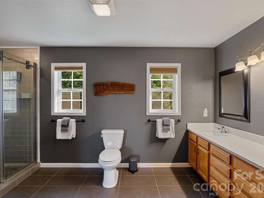 263 Pinnacle Drive, Burnsville, NC 28714.  MLS# CAR4341549, YatesRealty ID 4308. 