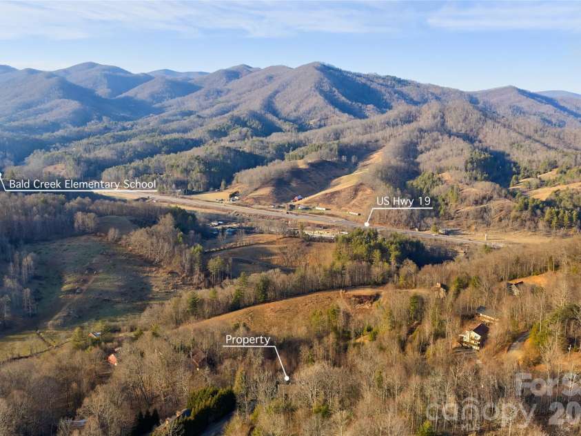 263 Pinnacle Drive, Burnsville, NC 28714.  MLS# CAR4341549, YatesRealty ID 4308. 