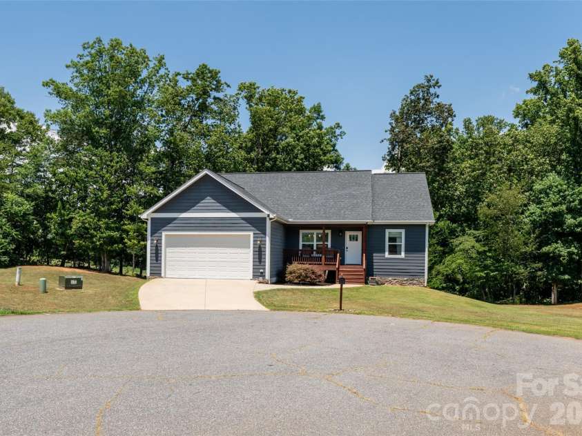 4398 Belmont Drive, Morganton, NC 28655.  MLS# CAR4402124, YatesRealty ID 43080. 