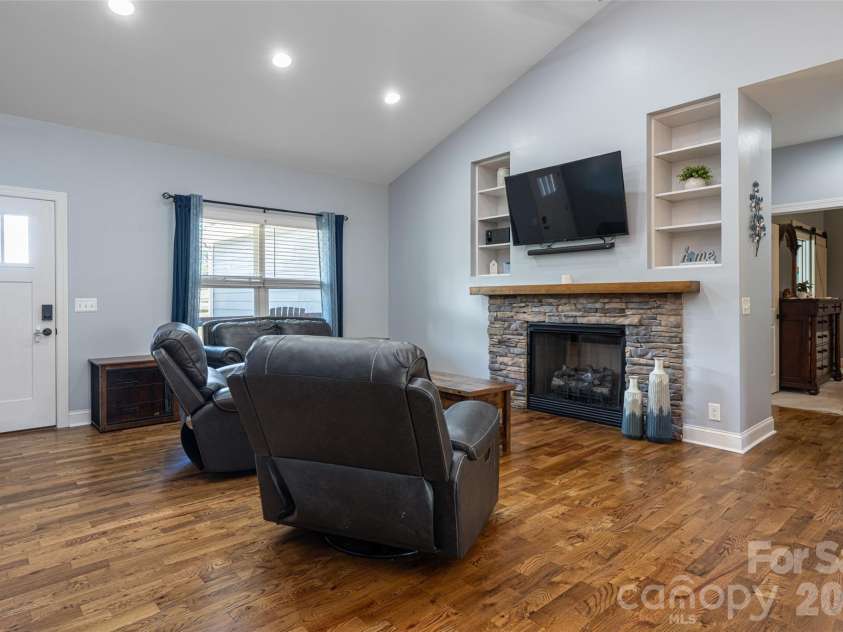 4398 Belmont Drive, Morganton, NC 28655.  MLS# CAR4402124, YatesRealty ID 43080. 