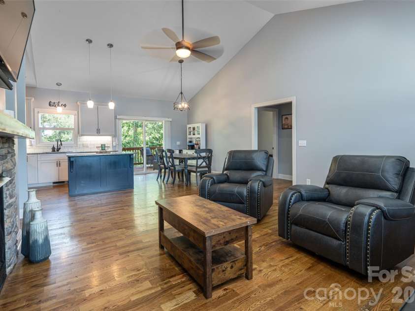 4398 Belmont Drive, Morganton, NC 28655.  MLS# CAR4402124, YatesRealty ID 43080. 