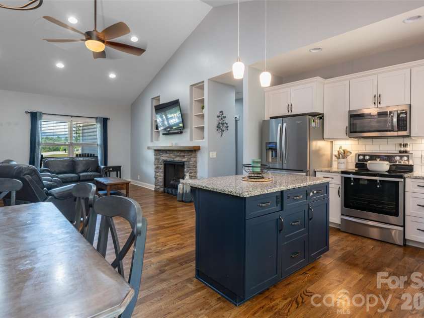 4398 Belmont Drive, Morganton, NC 28655.  MLS# CAR4402124, YatesRealty ID 43080. 