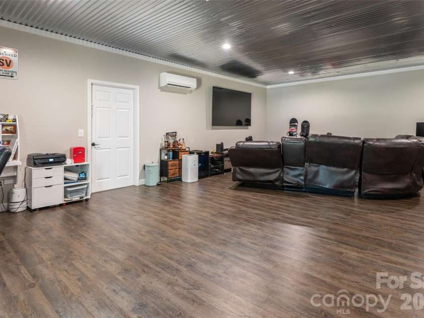 4398 Belmont Drive, Morganton, NC 28655.  MLS# CAR4402124, YatesRealty ID 43080. 