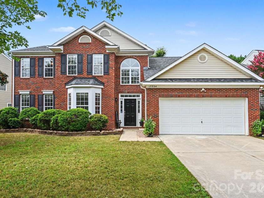 17224 Overstone Court, Charlotte, NC 28277.  MLS# CAR4411456, YatesRealty ID 43081. 