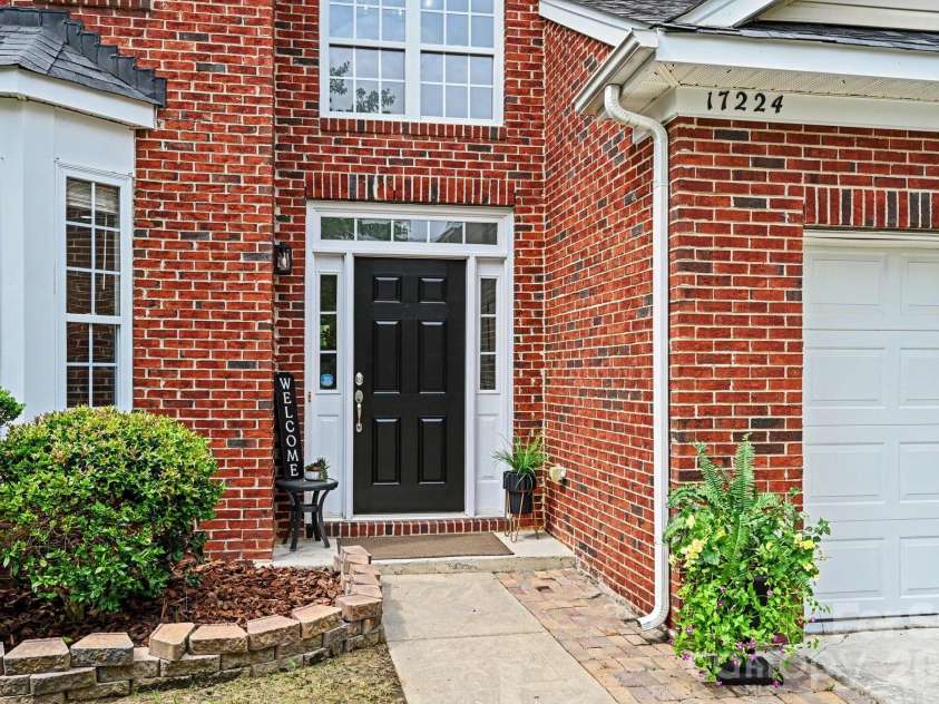 17224 Overstone Court, Charlotte, NC 28277.  MLS# CAR4411456, YatesRealty ID 43081. 